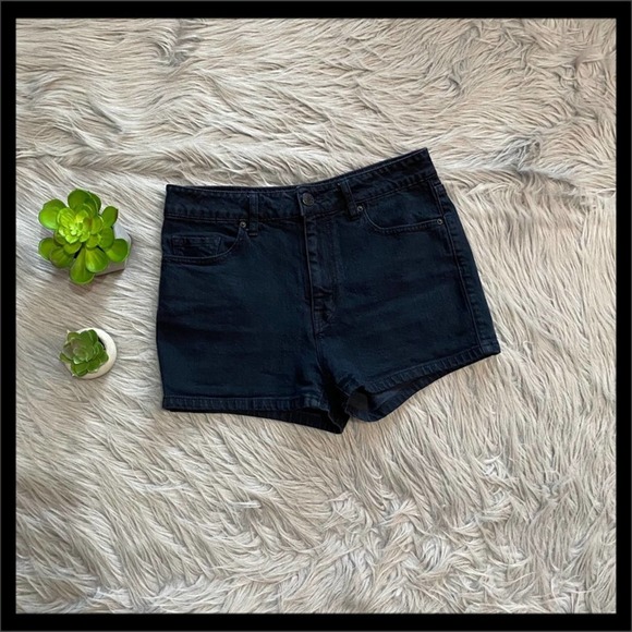 Urban Outfitters BDG High Rise Erin 5-Pocket Short - Picture 2 of 4